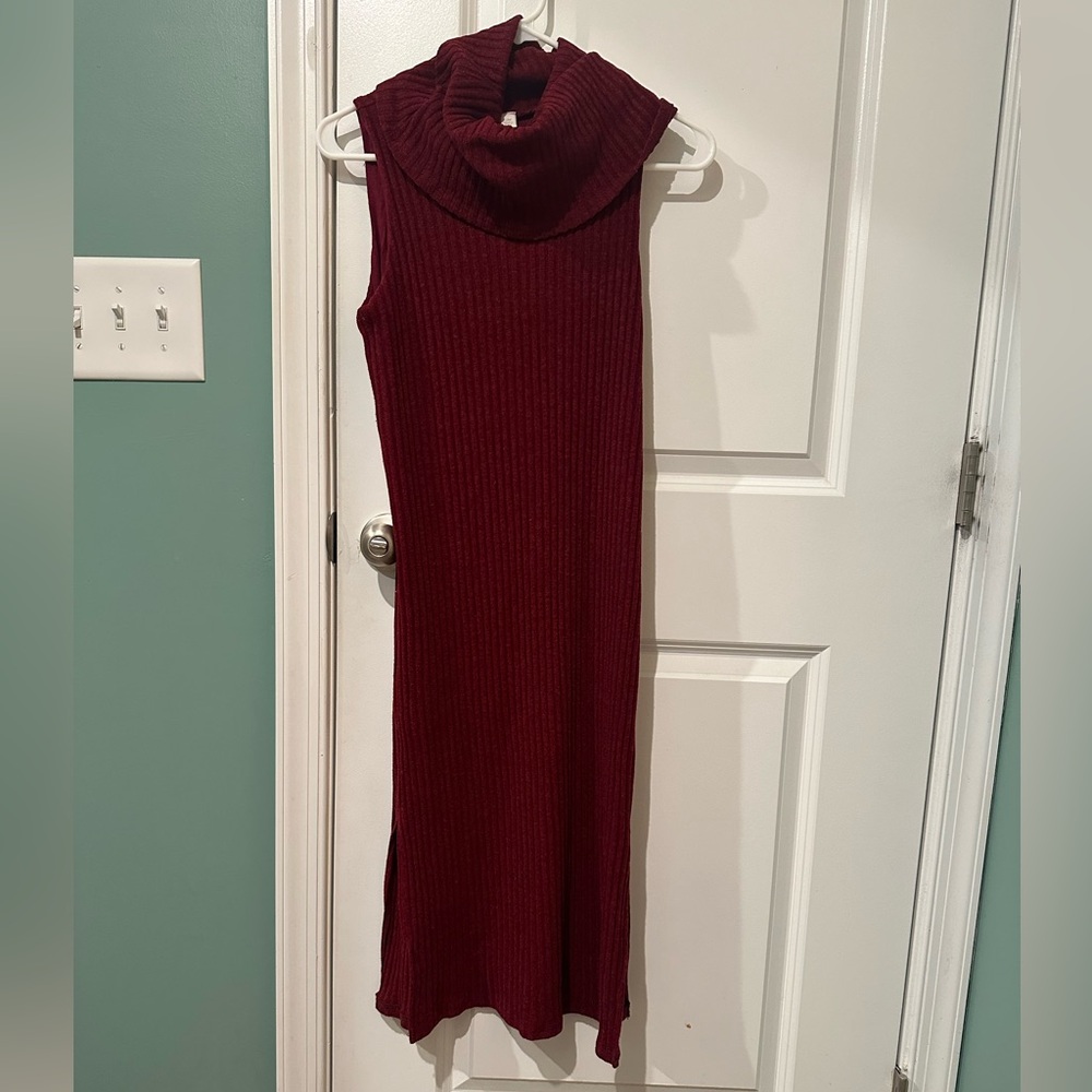 Sleeveless Burgundy Alya Dress